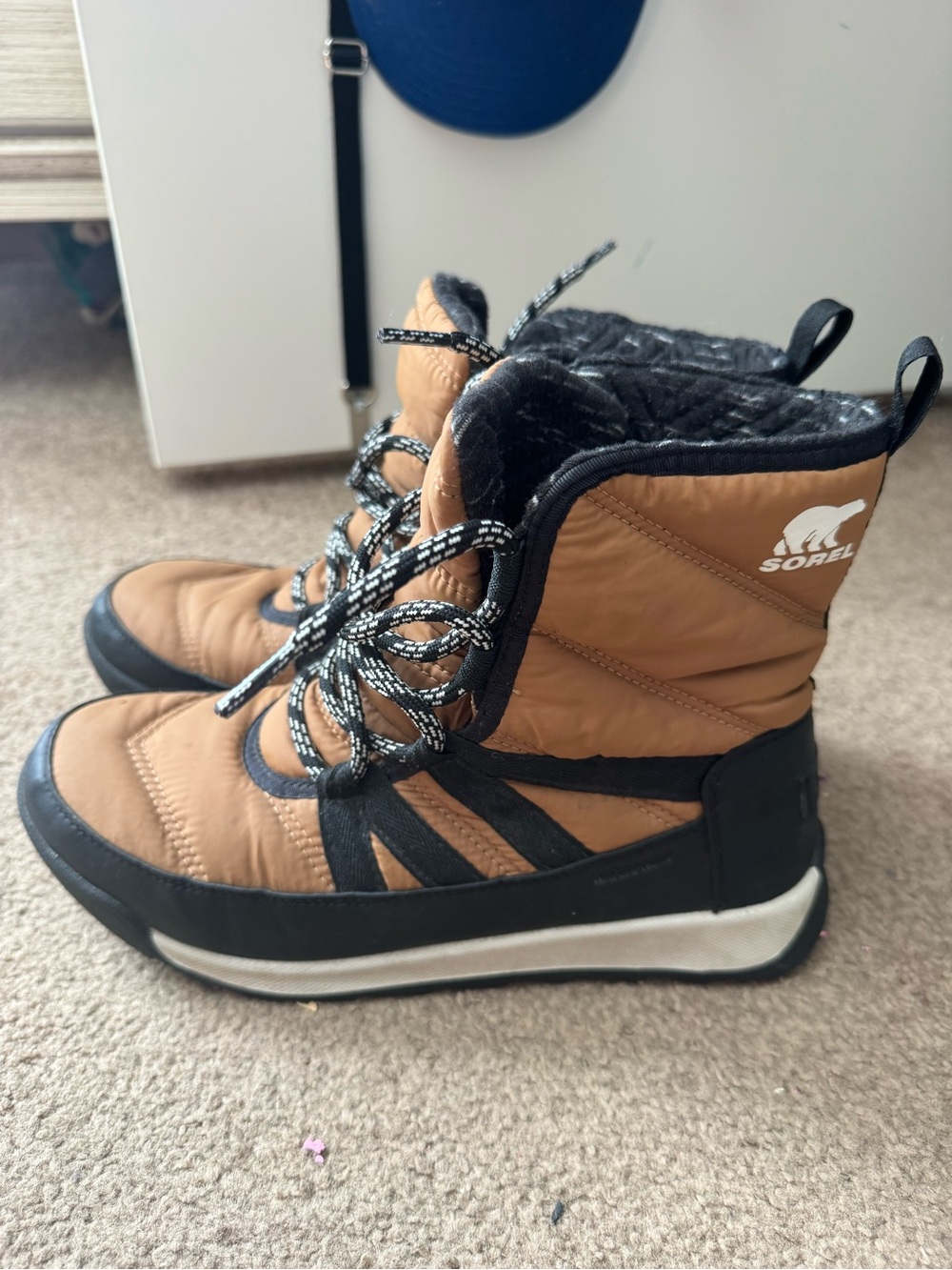 Sorel Tan and Black Women's Winter Lace-Up Boots